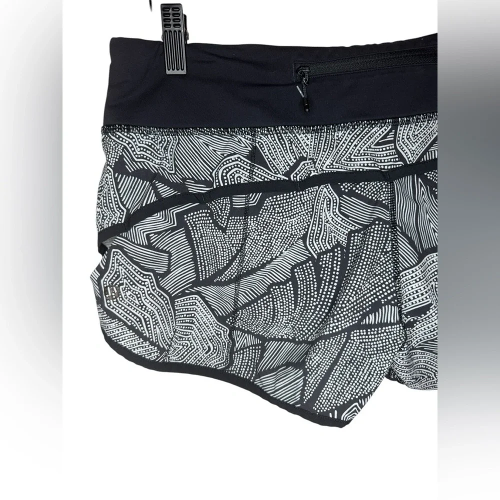 Lululemon Speed Short Size 6 Dottie Tribe